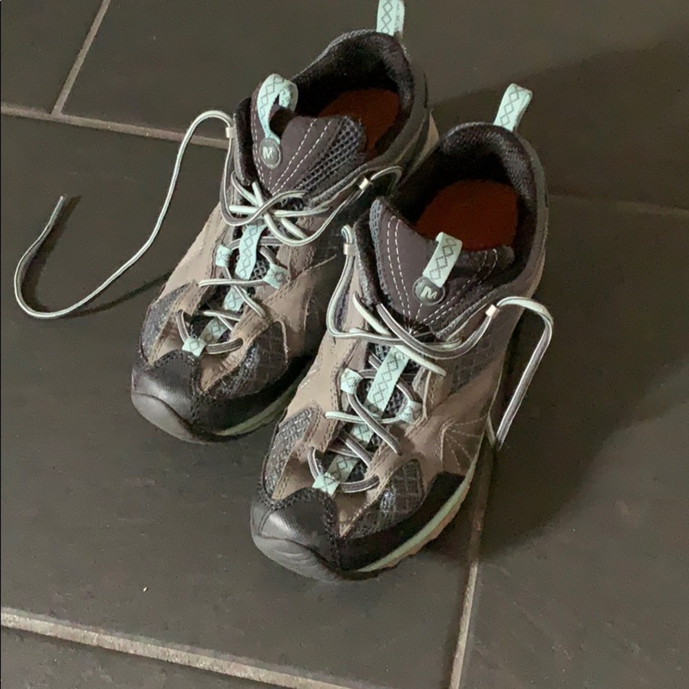 Merrel hiking shoes